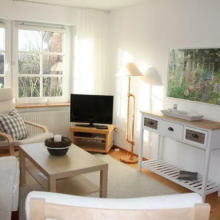 Der Lebensgarten Heckenrose Risum-Lindholm
